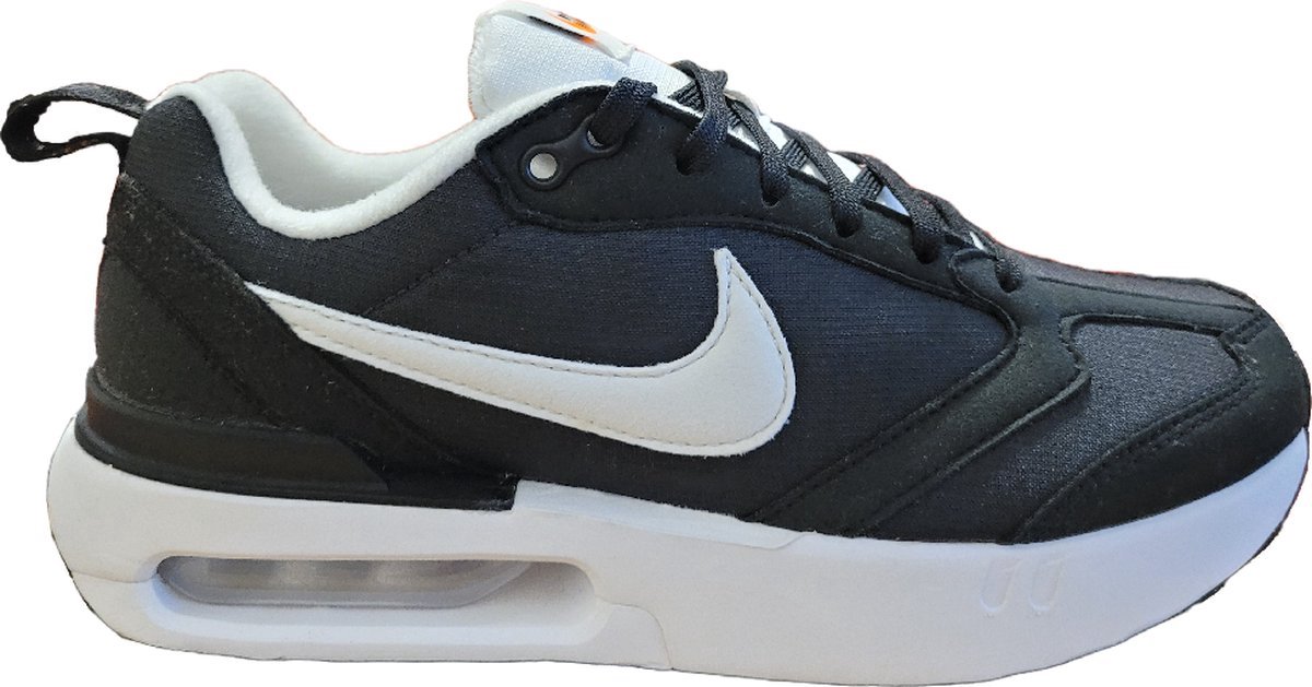Nike Nike Air Max Dawn Sneakers Unisex Zwart