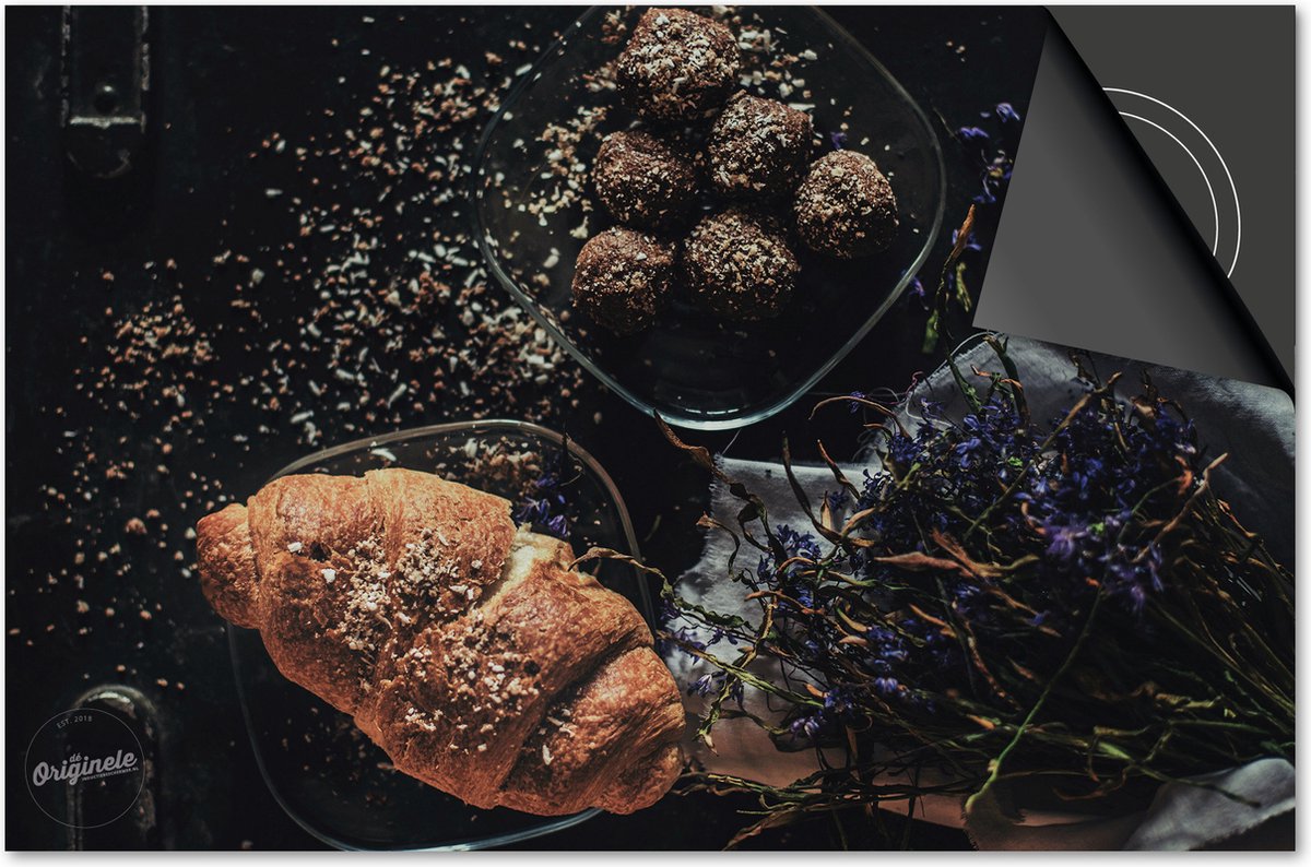 Inductie beschermer 78x52 - afdekplaat inductie mat - Dietrix Kookplaat beschermer - DELUXE - Food - Croissant op donker