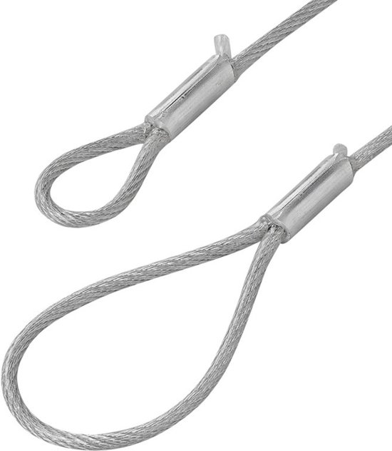 Close-up van twee zilverkleurige metalen lussen met klemmen, vastgemaakt aan een staalkabel.