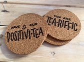 Thee onderzetters kurk - BySietske - set van 4 - met tekst - handgemaakt - quotes - spreuken - cadeau