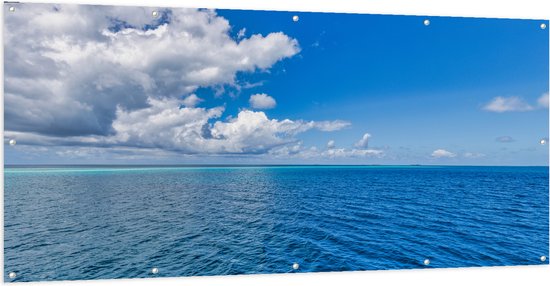 Tuinposter – Blauwe Oceaan met Bewolkte en Open lucht - 200x100 cm Foto op Tuinposter (wanddecoratie voor buiten en binnen)