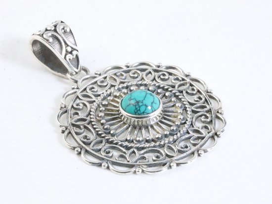 Pendentif ajouré en argent avec turquoise