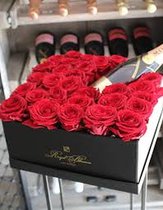 Urbankr8® - Bloemenbox Flowerbox plek voor 25 Stuks Rozen - zonder Trosrozen - Zwart van Royal Blossom - Geschenk/Cadeau/Gift (kopie) (kopie)
