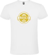 Wit T-Shirt met “Legend sinds 1982 “ Afbeelding Goud Size S