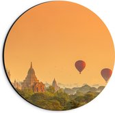 Dibond Muurcirkel - Luchtballonnen Zwevend boven Planten bij Twee Tempels - Bagan Myanmar - 20x20 cm Foto op Aluminium Muurcirkel (met ophangsysteem)