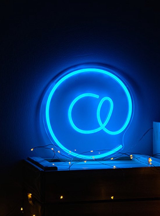 OHNO Neon Verlichting @ - Neon Lamp - Wandlamp - Decoratie - Led - Verlichting - Lamp - Nachtlampje - Mancave Decoratie - Neon Party - Kamer decoratie aesthetic - Wandecoratie woonkamer - Wandlamp binnen - Lampen - Neon - Led Verlichting - Blauw