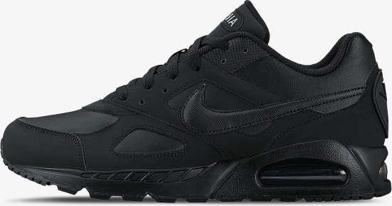Nike Air Max IVO LTR Triple Black bol
