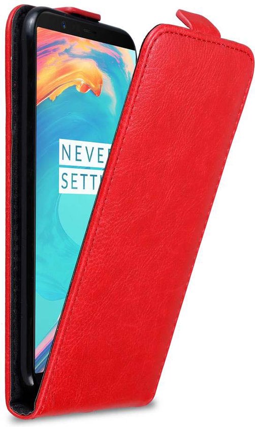 Cadorabo Hoesje voor OnePlus 5T in APPEL ROOD - Beschermhoes in flip design Case Cover met magnetische sluiting