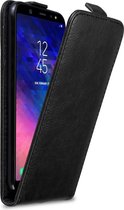 Cadorabo Hoesje geschikt voor Samsung Galaxy A6 PLUS 2018 in ZWARTE NACHT - Beschermhoes in flip design Case Cover met magnetische sluiting