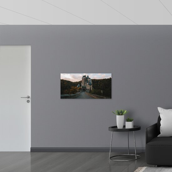 WallClassics - Muursticker - Kasteel Burg Eltz à Wierschem, Allemagne - 100x50 cm Photo sur Muursticker