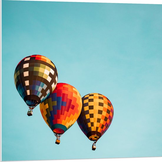 WallClassics - PVC Schuimplaat - Gekleurde Luchtballonnen in de Lucht - 80x80 cm Foto op PVC Schuimplaat (Met Ophangsysteem)