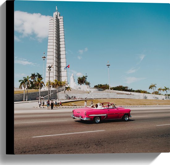 WallClassics - Toile - Voiture Rose à l'Immeuble à Cuba - 40x40 cm Photo sur Toile Peinture (Décoration murale sur Toile)