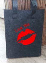 Valantijn tas met kus en tekst Love You, Bedrukte vilt tas, bedrukte tas, Valentijns cadeau, Tassen met lippen