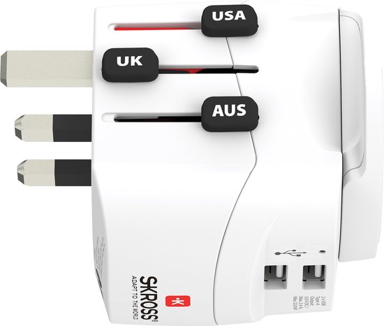 Witte wereldstekker met uitschuifbare stekkers: UK, USA, AUS. Met 2x USB poorten. SKROSS logo.