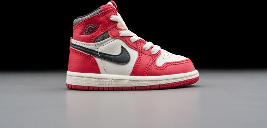 Air Jordan 1 Retro High OG Chicago Lost and Found (TD) FD1413-612 Taille 23.5 Couleur As Picture Chaussures pour femmes