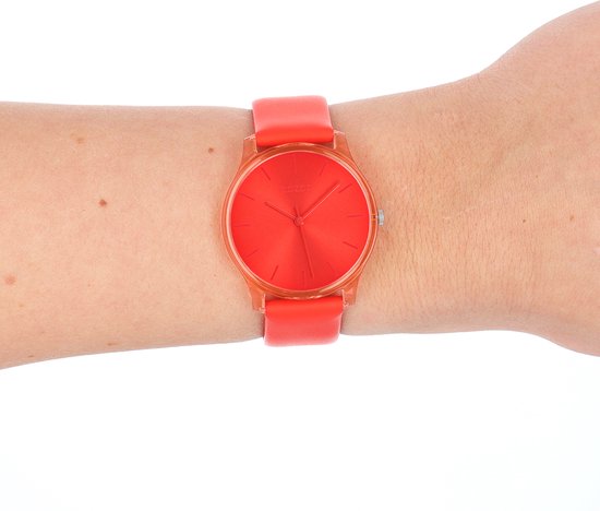 OOZOO Timepieces - Montre rouge avec bracelet en cuir rouge - C11142