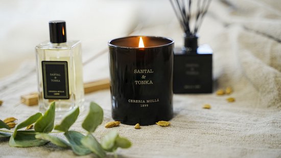 Cereria Mollà 1899 Geurkaars Santal & Tonka scented candle 230g 50 branduren soja was handmade soya wax katoenen lont