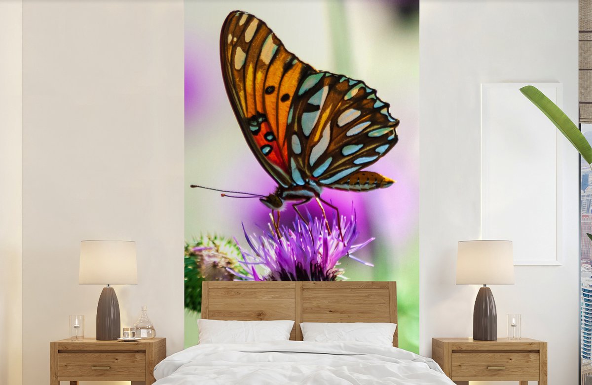 Behang - Fotobehang Vlinder - Bloemen - Insecten - Breedte 120 cm x hoogte 240 cm