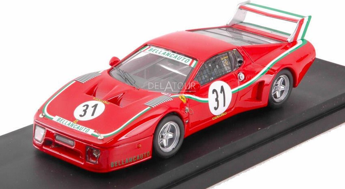 De 1:43 Diecast Modelcar van de Ferrari 512BB LM #31 van Monza van 1980. De coureurs waren Violati en Dini. De fabrikant van het schaalmodel is Best Model. Dit model is alleen online verkrijgbaar