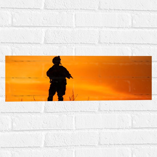 Muursticker - Silhouet van Soldaat uit het Leger bij Feloranje Lucht - 60x20 cm Foto op Muursticker