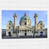 WallClassics - Muursticker - Karlskirche Kerk in Oostenrijk - 75x50 cm Foto op Muursticker