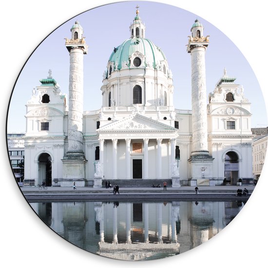 WallClassics - Dibond Muurcirkel - Karlskirche kerk - Oostenrijk - 50x50 cm Foto op Aluminium Muurcirkel (met ophangsysteem)