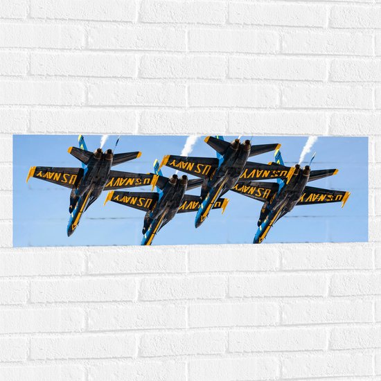 WallClassics - Muursticker - Zwart Gele Vliegtuigen op een Rij - 90x30 cm Foto op Muursticker