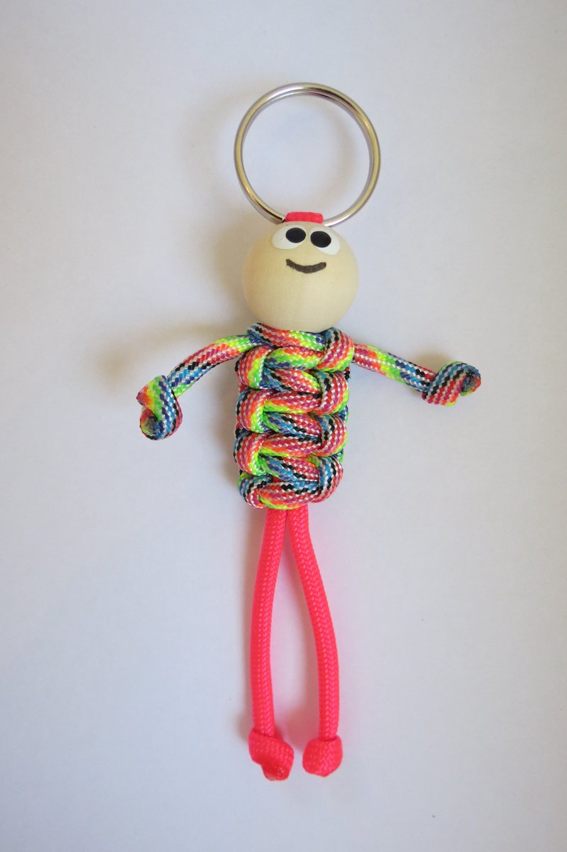 Gelukspoppetje Regenboog Licht Neon Roze Sleutelhanger