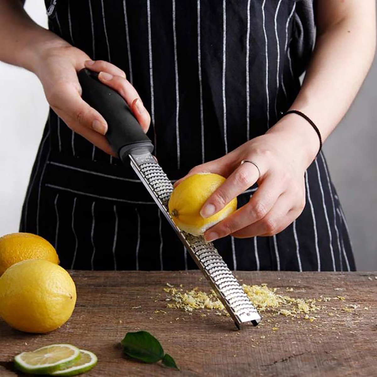 Rasp - Keukenrasp - Citroenrasp - Kaasrasp - Raspen - Keuken accessoire - Keukenspullen