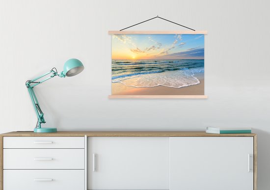 Posterhanger incl. Poster 90x60 cm - Schoolplaat - Strand - Zee - Zonsondergang - Golf - Textielposter - Blanke latten