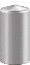 Enlightening Candles Cilinderkaars/stompkaars - Metallic Zilver - 6 x 8 cm - 27 Branduren