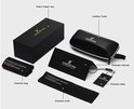 KINGSEVEN productverpakking: zwarte doos, leren etui, brillenzak, brillendoekje, handleiding en brillenlabel.