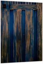 Dibond - Blauwe Verf Afgebladerd op Houten Deur - 100x150 cm Foto op Aluminium (Met Ophangsysteem)