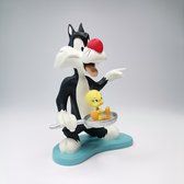 Looney Tunes, Statue , Figurine Sylvester & Tweety . Beeld Sylvester en Tweetie kookpan.