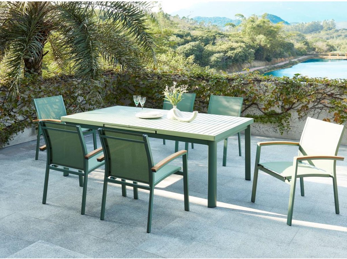 MYLIA Tuineethoek van aluminium: een uitschuifbare tafel 180/240 cm en 6 opstapelbare fauteuils met armleuningen van acaciahout - Amandelgroen - NAURU L 240 cm x H 89 cm x D 100 cm