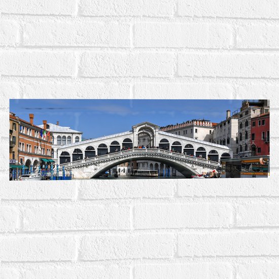 Muursticker - Blauwe Lucht boven Rialto Brug in Venetië, Italië - 60x20 cm Foto op Muursticker