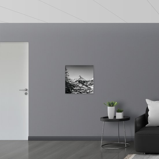 WallClassics - Toile - Grand arbre devant les montagnes enneigées (noir/blanc) - 60x60 cm Photo sur toile (Décoration murale sur toile)