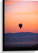 Canvas - Heteluchtballon boven Berg tijdens Zonsondergang in Turkije - 40x60 cm Foto op Canvas Schilderij (Wanddecoratie op Canvas)