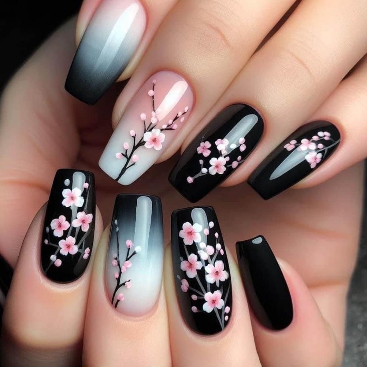 Valse Nagels Kort - Ballerina - Wit Ombre Zwart met Bloemen - Inclusief Nagellijm - ShopVlot