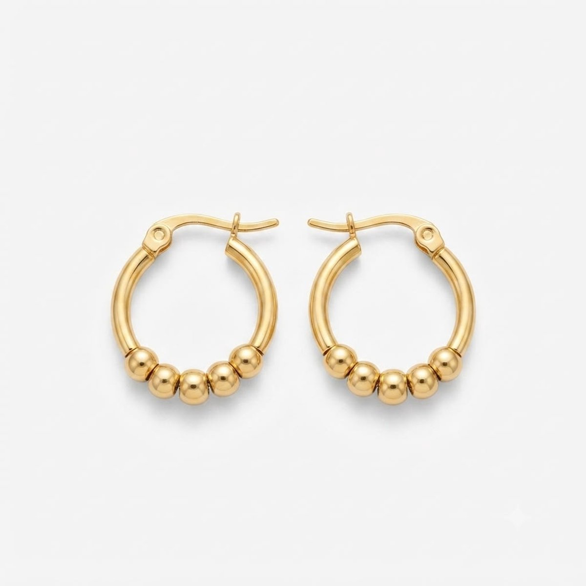 Goudkleurige Oorringen Dames – Oorbellen met 5 Bolletjes – 316L Chirurgisch Staal – 20 mm – Gouden Dames Oorbellen