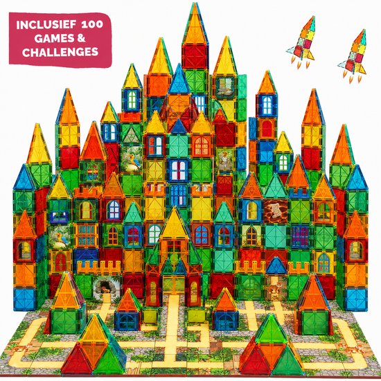 Gekleurd magnetisch bouwspeelgoed, inclusief 100 games & challenges, vormt een kasteel met raketten.