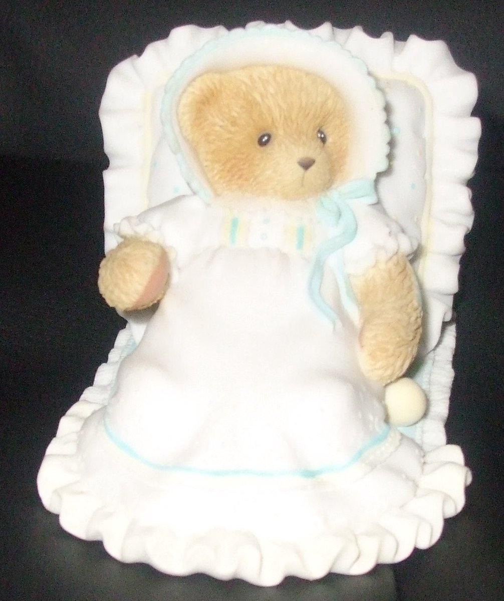 Cherished Teddies Beeldje - A Baby Blesses Our Hearts