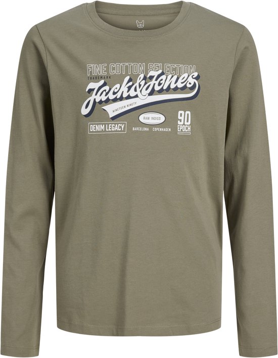 Kaki langarmig T-shirt met Jack & Jones logo en tekst: 'FINE COTTON SELECTION', 'NINETEEN NINETY', 'DENIM LEGACY', 'RAW INDIGO', 'BARCELONA COPENHAGEN EPOCH', '90'.