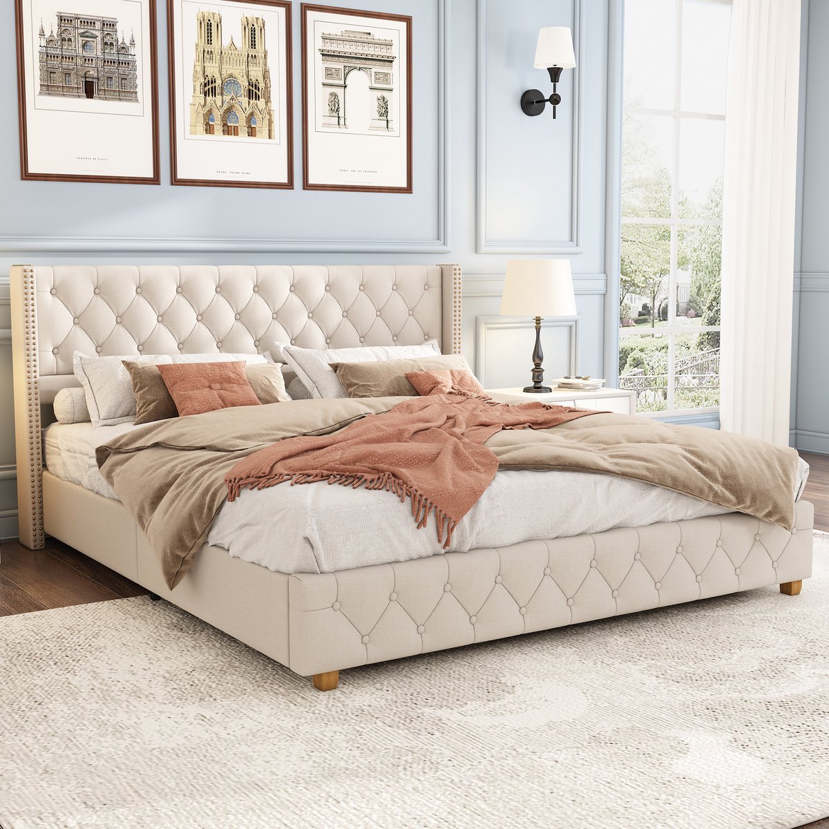 MEUNIQ tweepersoons bed 140 x 190 cm met lattenbodem, gecapitonneerd hoofdbord en voetbord met knopen, linnenlook stof, houten poten, beige