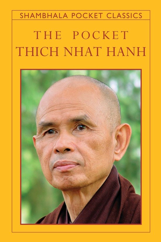 Boekomslag van "The Pocket Thich Nhat Hanh" met een portret van Thich Nhat Hanh.