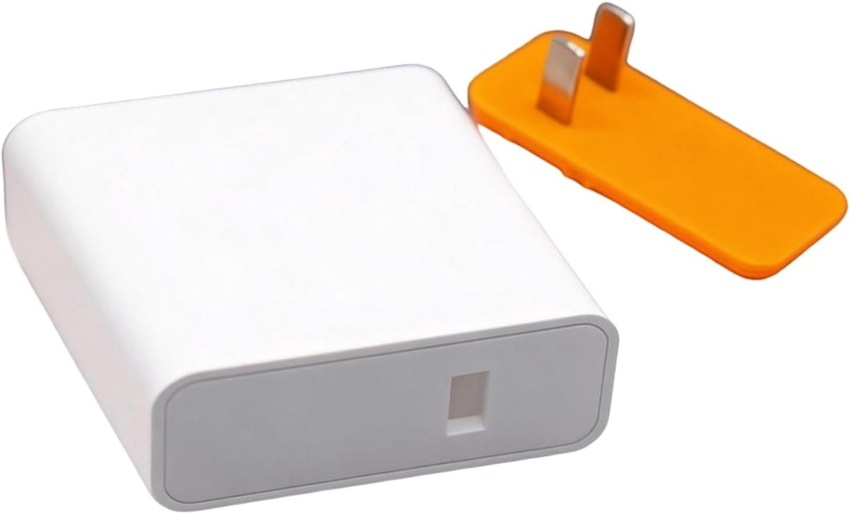 Vermomde Oplader Kluis - Geheime Opberger - Waardevolle Spullen Verbergen - Authentieke Uiterlijk - 9x5x3 cm - Wit