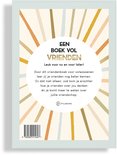 Boek met tekst 'Een boek vol vrienden'. Achterkant met streepjespatroon en barcode.