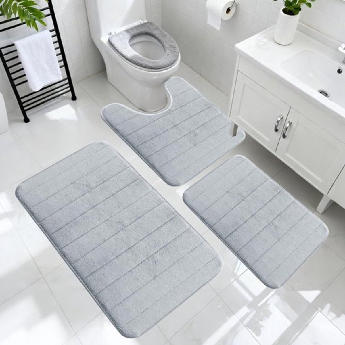 Set van 3 Badkamer Tapijten met Geheugenfoam - Antislip, Wasbare Badmatten voor Douche en Toilet - Luxe Comfort en Modern Ontwerp in Lichtgrijs