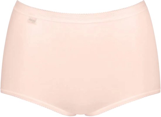 Lichtroze Sloggi maxi slip met kanten rand, voorkant zichtbaar.