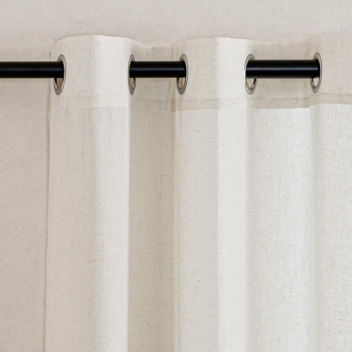Leinen Gordijnen Beige Halfdoorzichtig Woonkamer Gordijnen met Ogen Kort 2-delige Set 135cm x 140cm (HxB) Linnenlook Landhuis Keuken Korte Gordijnen Lichtbeige